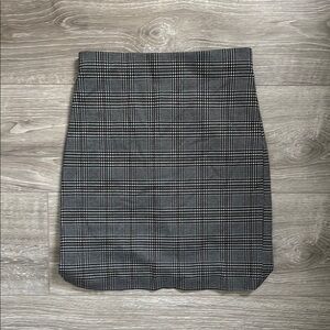 Classic Black and White Plaid Skirt